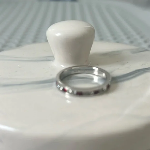 Vintage Silver 925 Stackable ring size 6.5 Ruby Red Stones - Picture 1 of 11